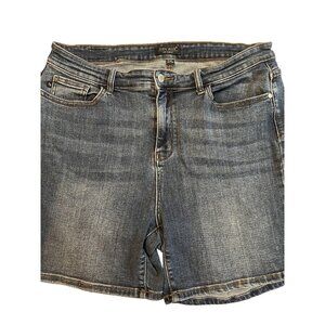 Judy Blue Denim Shorts Womens 2XL‎ Blue Bermuda 5-Pocket Zip Fly Medium Wash